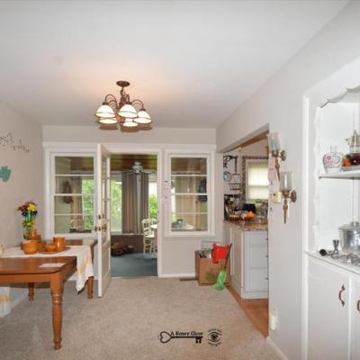 210 dinng room