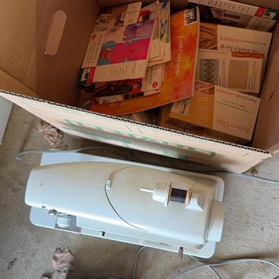 Singer Sewing Machine & Accessories 