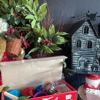 Assorted Christmas Holiday Items Lenox Linens