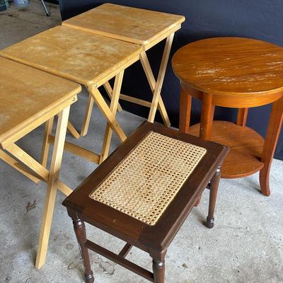 2 End Side Tables & 3 TV Trays 