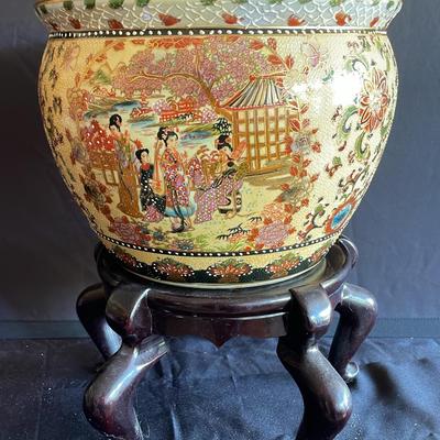 12” New England Pottery Company Great Palace Fish Bowl