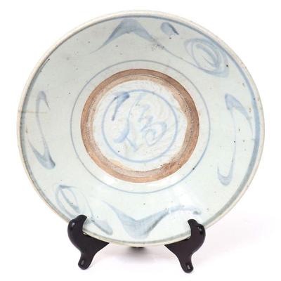 Lot 390 chinese swatow dish qing dynasty