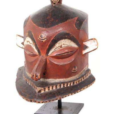 Lot 425 pende gipogo helmet mask 20th c.