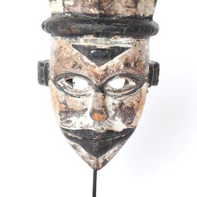 Sale Photo Thumbnail #422: Lot 426 african spirit mask idoma peoples 20th c.