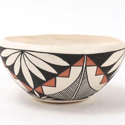 Lot 265 mary torivio sign polychrome bowl