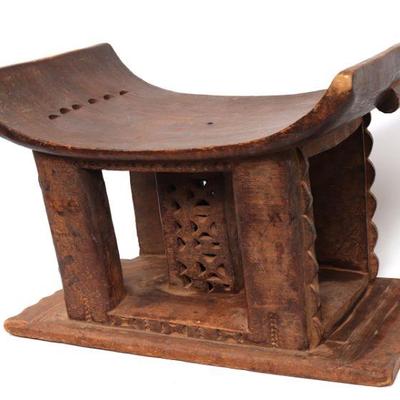Lot 435 asante prestige' stool, ex ambassador