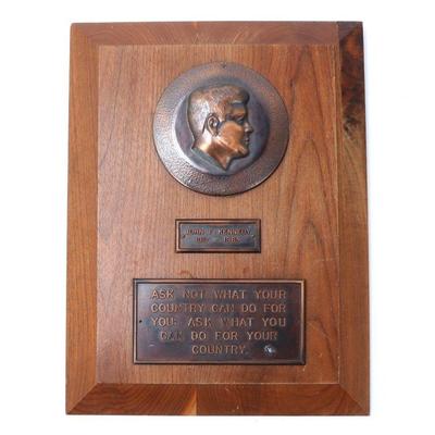 Sale Photo Thumbnail #289: Lot 292 commemorative john f kennedy plaque