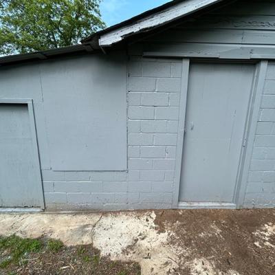 Outdoor Building - Tools, Yard Tools and More! 