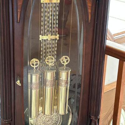 Gorgeous Howard Miller Grandfather Clock (Working)
