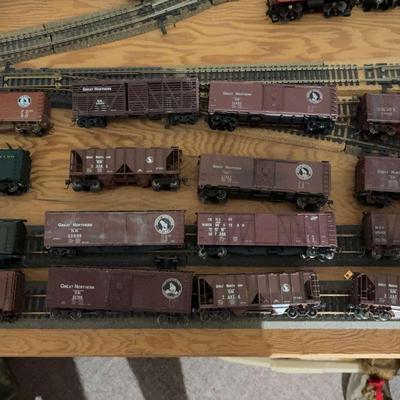 Model Train Cargo Box Cars