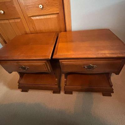 Wooden Nightstands with 1 shelf and 1 drawer