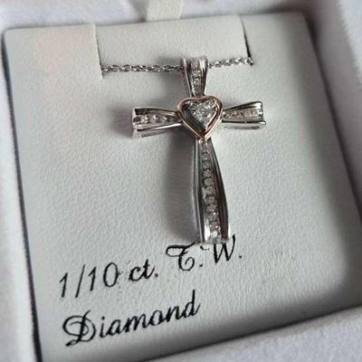 REAL DIAMOND! Sterling Silver Cross Necklace 