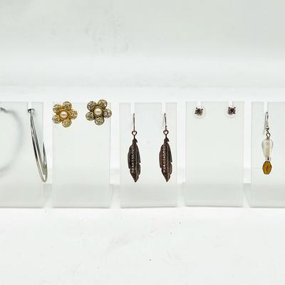 (5) Pairs of Costume Jewelry Earrings