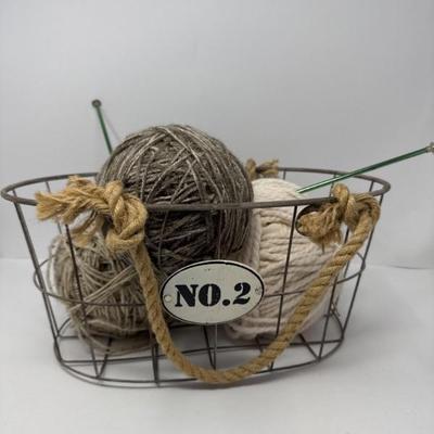 Wire display basket with yard