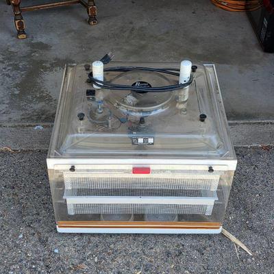 Lyon reptile incubator