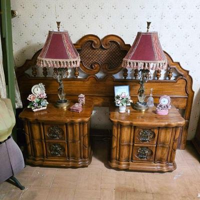 Vintage Thomasville king size headboard and nightstands