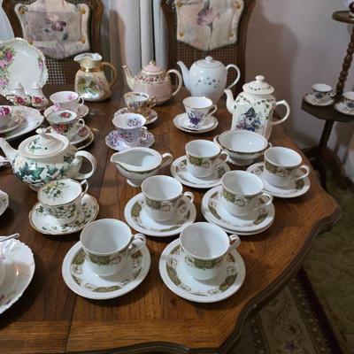 vintage fine China tea sets, teapots and tea cups