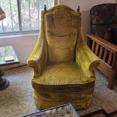 Vintage Hollywood Regency chair