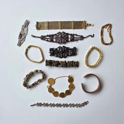 Jewelry, including many vintage jewelry pieces