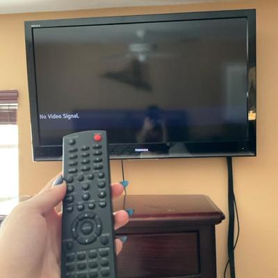 46” Toshiba TV w/ Remote