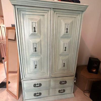 Armoire