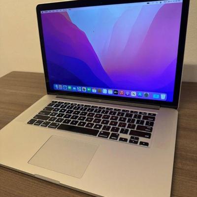 Apple MacBook Pro 15" Retina Display w/ Charger - C02Q124KG8WM	