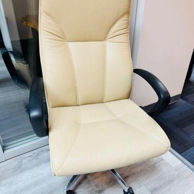 VIA Seating Heathrow Oversized Leather Executive Chair – $1,800+ #2 	