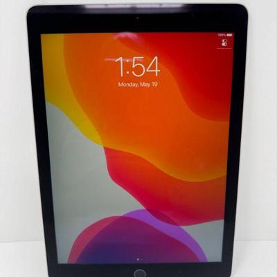 Apple iPad Air 2 (16 GB, Space Gray, Wi-Fi) – iOS 13.5.1, 10 GB Free	