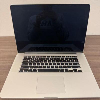 Apple MacBook Pro 15" Retina Display w/ Charger – C02k23PFDKQ5	