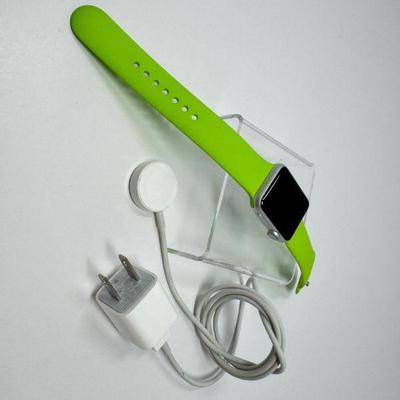 Apple Watch 38mm Aluminum (1st gen) + – Green Band, Charger & Cable	