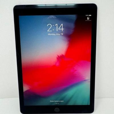 Apple iPad Pro 9.7-inch (Wi-Fi, Space Gray) – iOS 12.4, 27.11 GB Free	