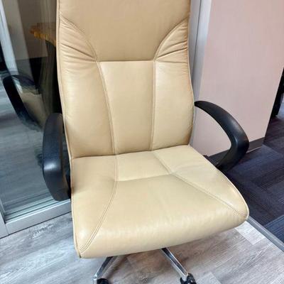 VIA Seating Heathrow Oversized Leather Executive Chair – $1,800+ #3 	