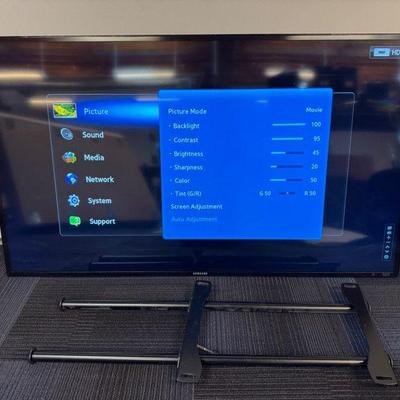 Samsung ME55B 55″ Commercial Display (LH55MEB) w/ Floor Stand #2	