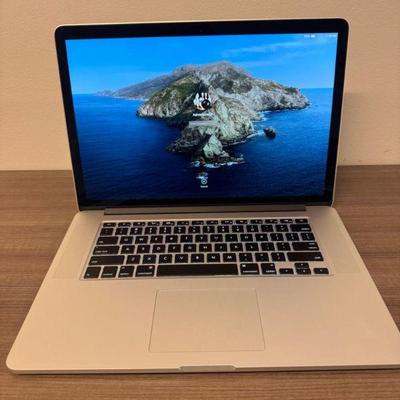 Apple MacBook Pro 15" Retina Display w/ Charger - C02J2C49DKQ1	