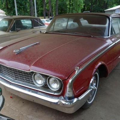 1960 Ford Starliner-burgundy