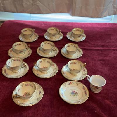 Vintage Rosenthal Ivory Tea Cups And Saucers