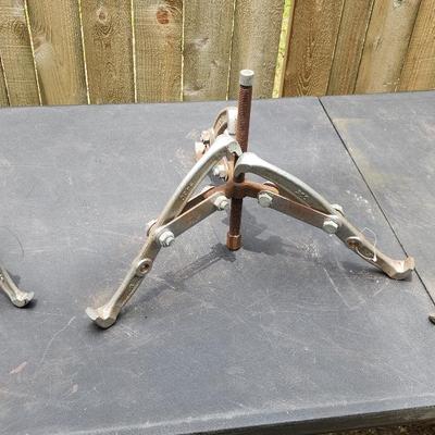 Allied Triple Arm Gear Pullers