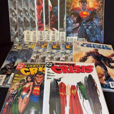 Comics “Batman & Robin” “Infinite Crisis” “Identity Crisis” (17)