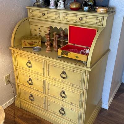 Roll top desk