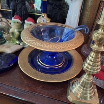 Blue glass saicier