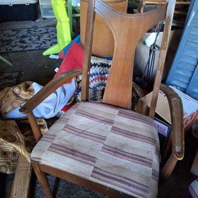 MCM captain chairs