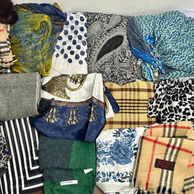 Scarves - Massimo Dutti, Suantrai, Geoffrey Beene & More 