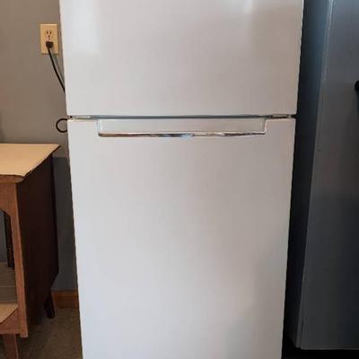 Magic Chef Refrigerator 