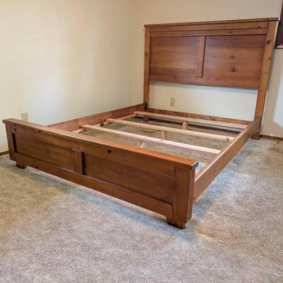 Cinnamon Pine Queen Bed