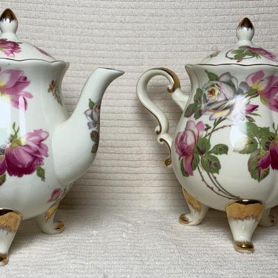Pair of Teapots 