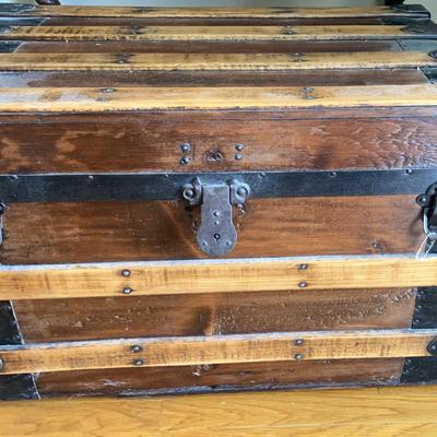 American Trunk Makers Co. - Large Wooden Vintage Trunk 