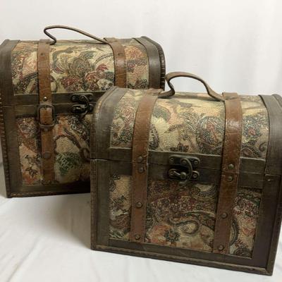 2 Vintage Chests 