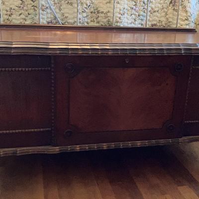 Genuine Roos Cedar Chest - Large 