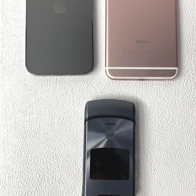 Iphone 12 Pro Max, Iphone 6s, Motorola Razr V3 Flip Cell Phones