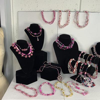 PINK FUSCHIA ROSE Costume Jewelry -Torsade & Bracelet Sets, Necklaces in Stone and Glass